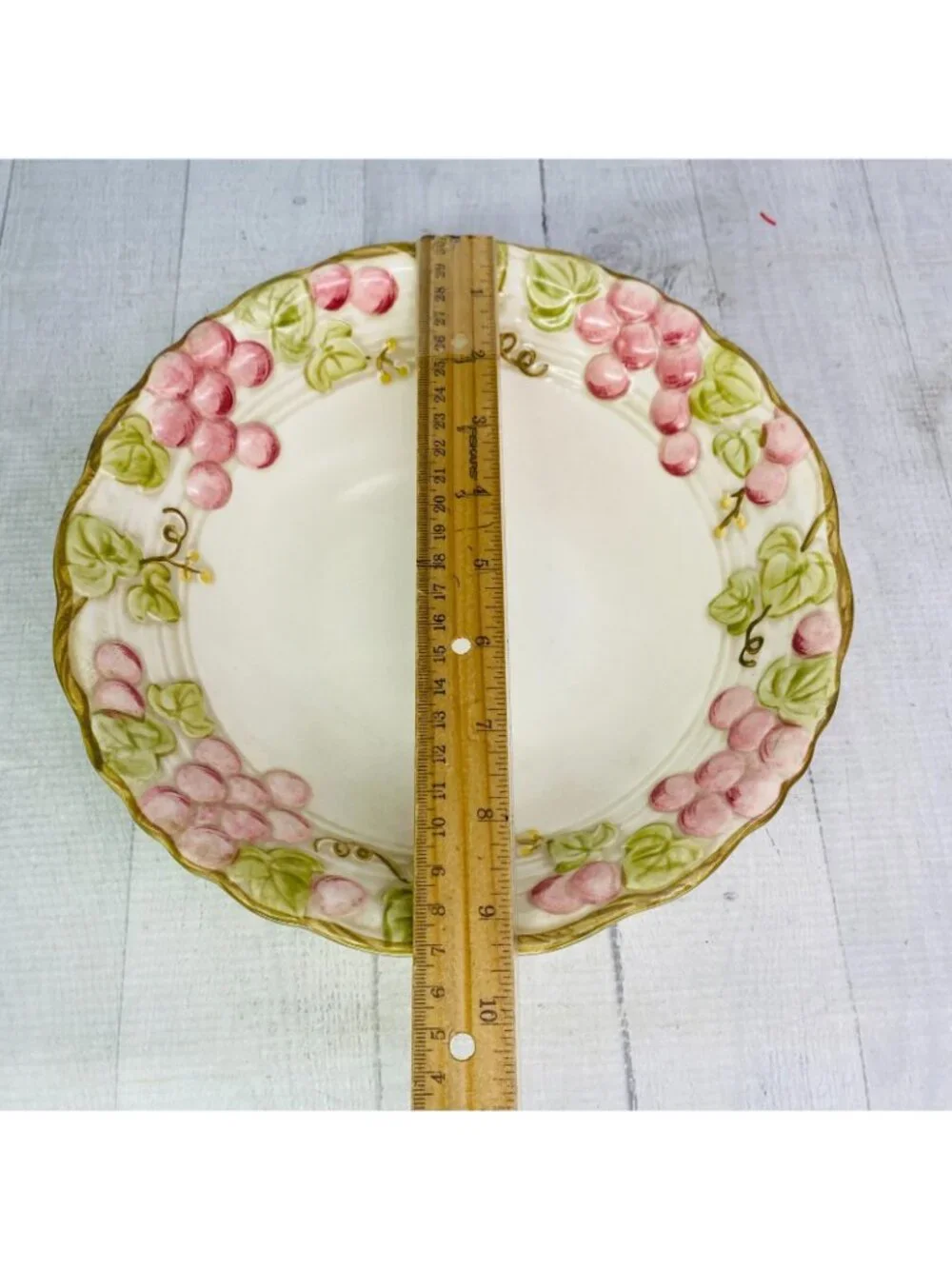 MCM Metlox Poppytrail Vernon VINTAGE PINK Grapes Leave Scalloped 9